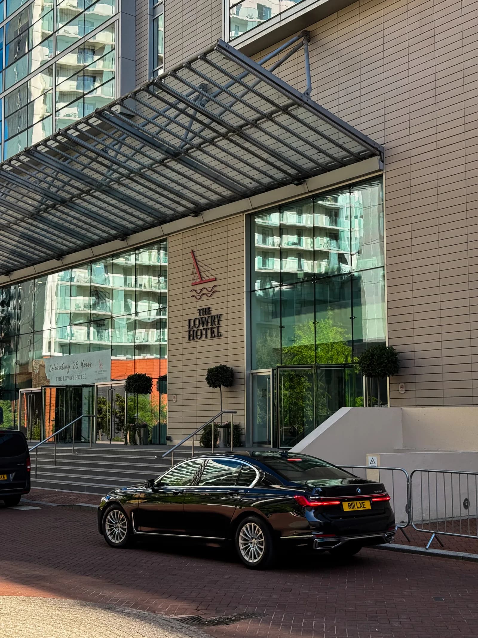 Roadluxe BMW 7 Series at luxury hotel Manchester Roadluxe BMW 7 Series at luxury hotel Manchester